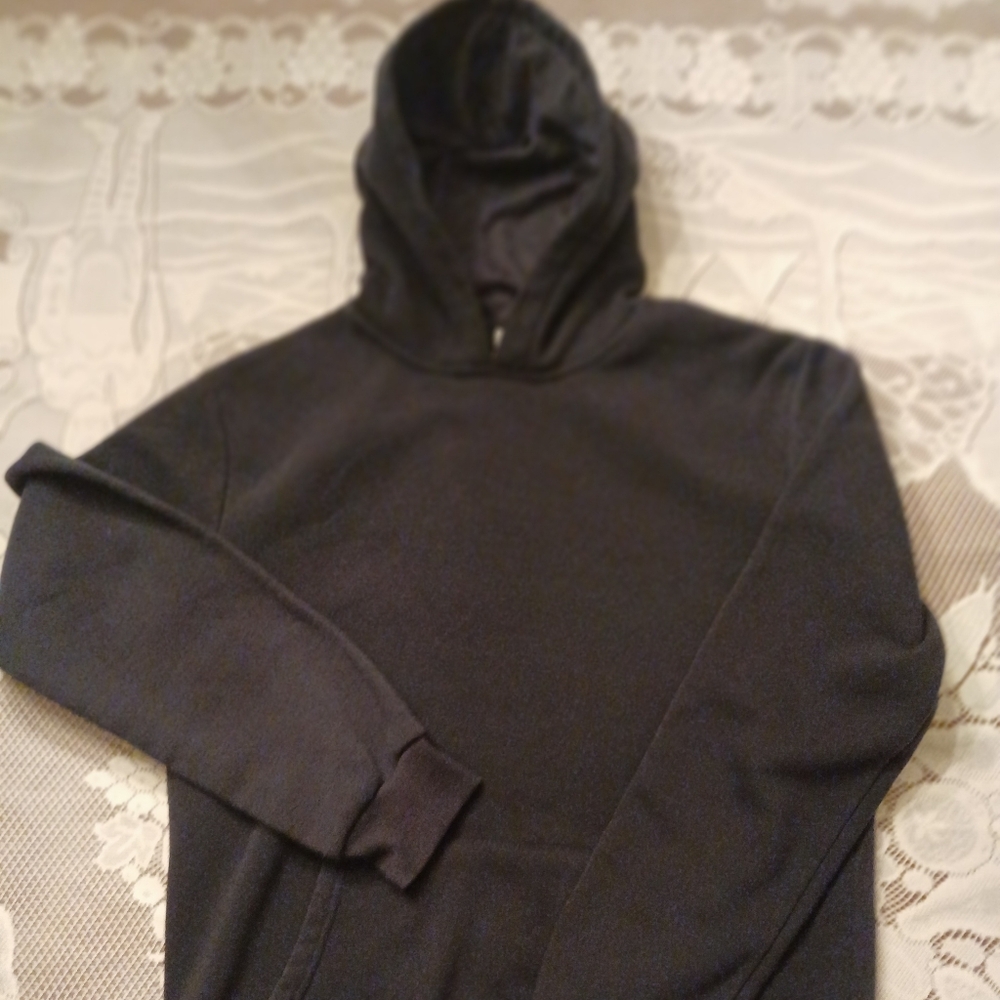 #054 Range Performance Hoodie Sweater Size Medium